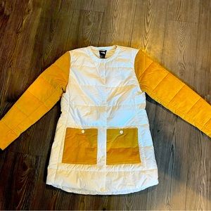 The North Face womens coat. Size Medium NWT